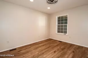 8E Benjamin Franklin Dr, Monroe Township, NJ 08831 - Photo 12