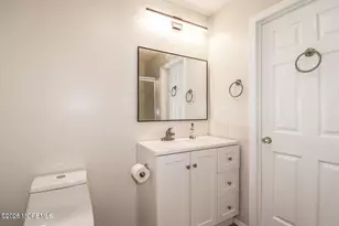 8E Benjamin Franklin Dr, Monroe Township, NJ 08831 - Photo 14