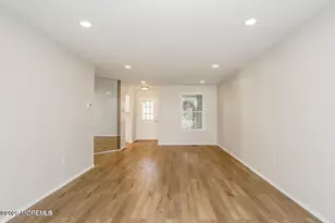 8E Benjamin Franklin Dr, Monroe Township, NJ 08831 - Photo 8