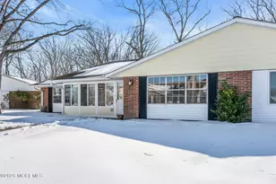 206A Huntington Dr, Lakewood, NJ 08701 - Photo 2