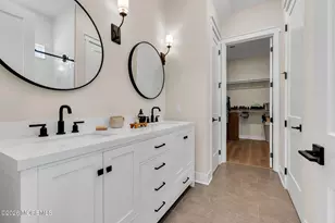 18 Begonia Dr, Manalapan Township, NJ 07726 - Photo 26