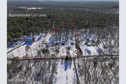 3 Schreibers Lane, Freehold, NJ 07728 - Photo 2