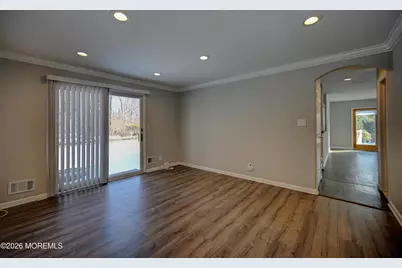 17 Thomas Road, East Brunswick Township, NJ 08816 - Photo 18