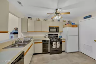 26 Aspen Ave, Englishtown, NJ 07726 - Photo 14