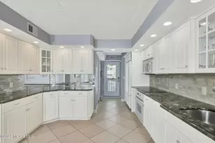 438 N Route 35, Mantoloking, NJ 08738 - Photo 8