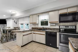 3 Lisa Dr, Hazlet Township, NJ 07730 - Photo 8