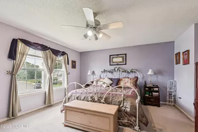 9 E Shenendoah Road, Howell Township, NJ 07731 - Photo 18