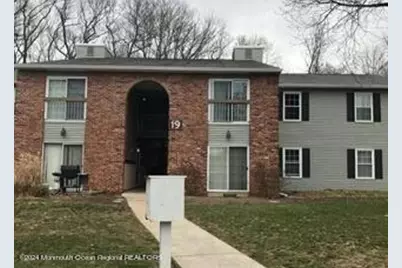 19-6 Augusta Court, Freehold, NJ 07728 - Photo 2