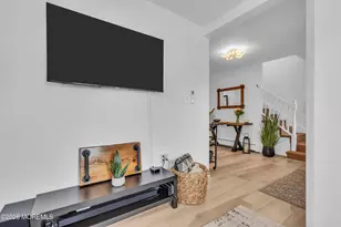 260 County Rd, Cliffwood, NJ 07721 - Photo 14