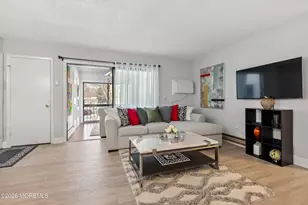 94 Manchester Ct, Red Bank, NJ 07701 - Photo 2