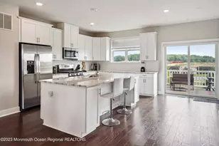 14 Kelly Wy, Tinton Falls, NJ 07724 - Photo 10