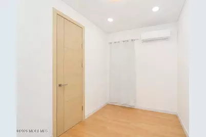 9 Myrtle Avenue, Jersey City, NJ 07305 - Photo 20