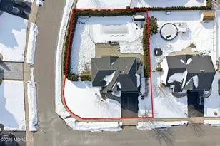 1 Edinburg Cir, Matawan, NJ 07747 - Photo 2