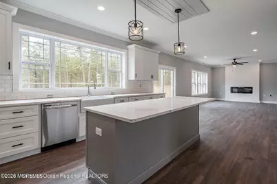 751 Leeward Avenue, Beachwood, NJ 08722 - Photo 8