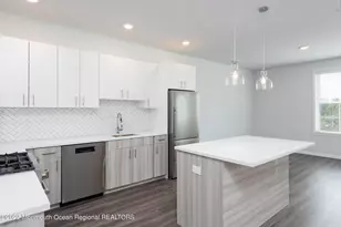 24 Mechanic St, Red Bank, NJ 07701 - Photo 4