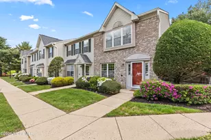 8 Ambrose Ct, Holmdel, NJ 07733 - Photo 2