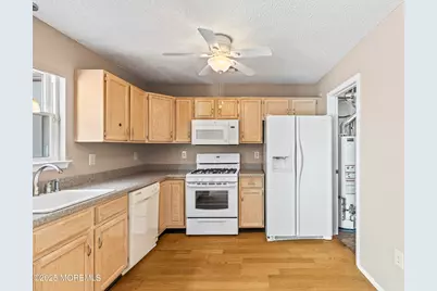 8 Ambrose Court, Holmdel, NJ 07733 - Photo 6