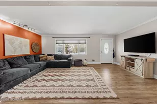 392 Suburban Dr, Toms River Township, NJ 08753 - Photo 16