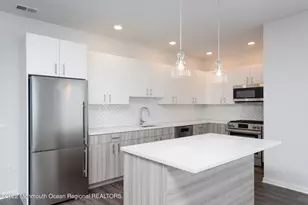 24 Mechanic St, Red Bank, NJ 07701 - Photo 2