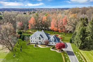 6 Concord Ct, Colts Neck Township, NJ 07722 - Photo 2