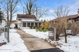 126 Capstan Ave, Beachwood, NJ 08722 - Photo 2