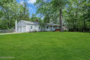 424 Colleen Ct, Toms River Township, NJ 08755 - Photo 2