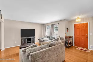 22 Evelyn Ct, Brick, NJ 08723 - Photo 10