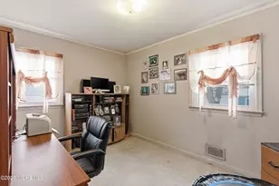 325 Hollie Dr E, Belford, NJ 07718 - Photo 16