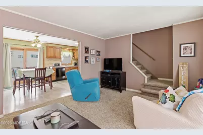 325 Hollie Drive E, Belford, NJ 07718 - Photo 6