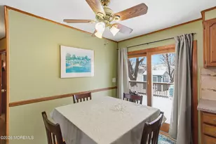 325 Hollie Dr E, Belford, NJ 07718 - Photo 8