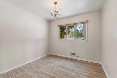 323 Arlene Terrace, Aberdeen Township, NJ 07747 - Photo 18