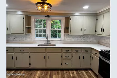 27 Spring Street, Freehold, NJ 07728 - Photo 4