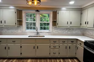 27 Spring St, Freehold, NJ 07728 - Photo 4