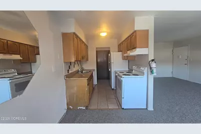 39 Manchester Court #G, Freehold, NJ 07728 - Photo 6