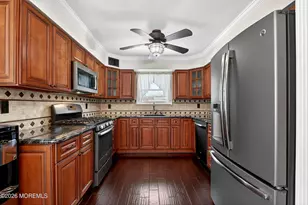 133 Starlight Rd, Howell Township, NJ 07731 - Photo 2