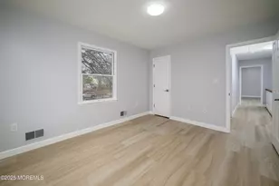 998 Woodmere Dr, Aberdeen Township, NJ 07735 - Photo 28