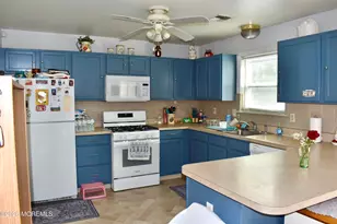 15 Dolphin Cir W, Bayville, NJ 08721 - Photo 8