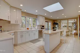 8 Manor Dr, Manalapan Township, NJ 07726 - Photo 18