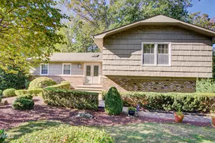 8 Manor Dr, Manalapan Township, NJ 07726 - Photo 1