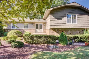 8 Manor Dr, Manalapan Township, NJ 07726 - Photo 2