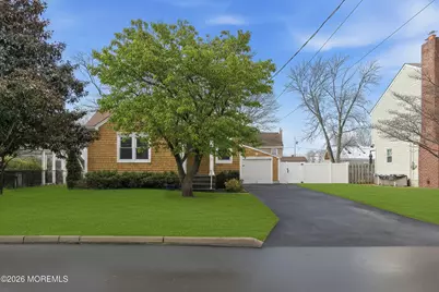 190 8th Street, Belford, NJ 07718 - Photo 2