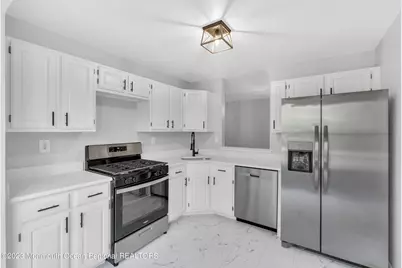 204 Finch Court, Manalapan Township, NJ 07726 - Photo 14