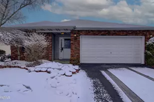 83 Clubhouse Ln, Marlboro Township, NJ 07746 - Photo 2