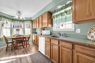 160 N Spinnaker Ave, Manahawkin, NJ 08050 - Photo 10