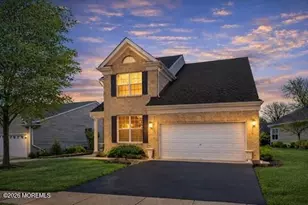 7 Hartack Rd, Manalapan Township, NJ 07726 - Photo 2