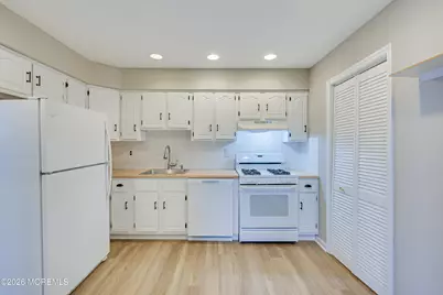 3701 James Court, Middletown, NJ 07748 - Photo 18