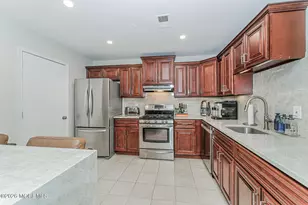 380 Hampton Pl, Morganville, NJ 07751 - Photo 10