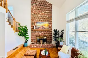 4 Roxbury Ln, Manalapan Township, NJ 07726 - Photo 2