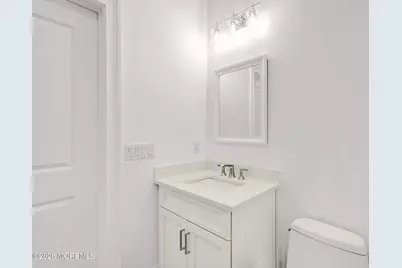 128 Eagle Way, Eatontown, NJ 07724 - Photo 54