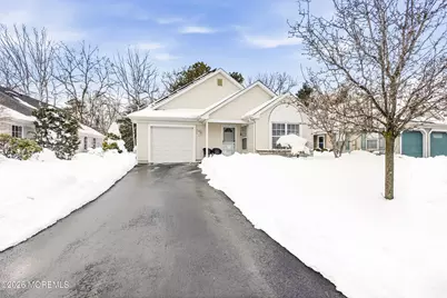 4 Schoolhouse Lane, Lakewood, NJ 08701 - Photo 2